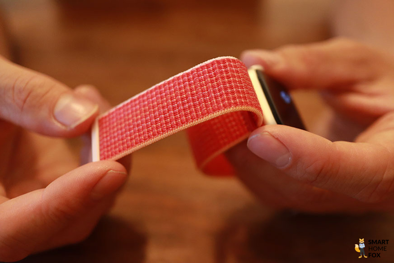 Вы можете видеть браслет Apple Watch SE 2.